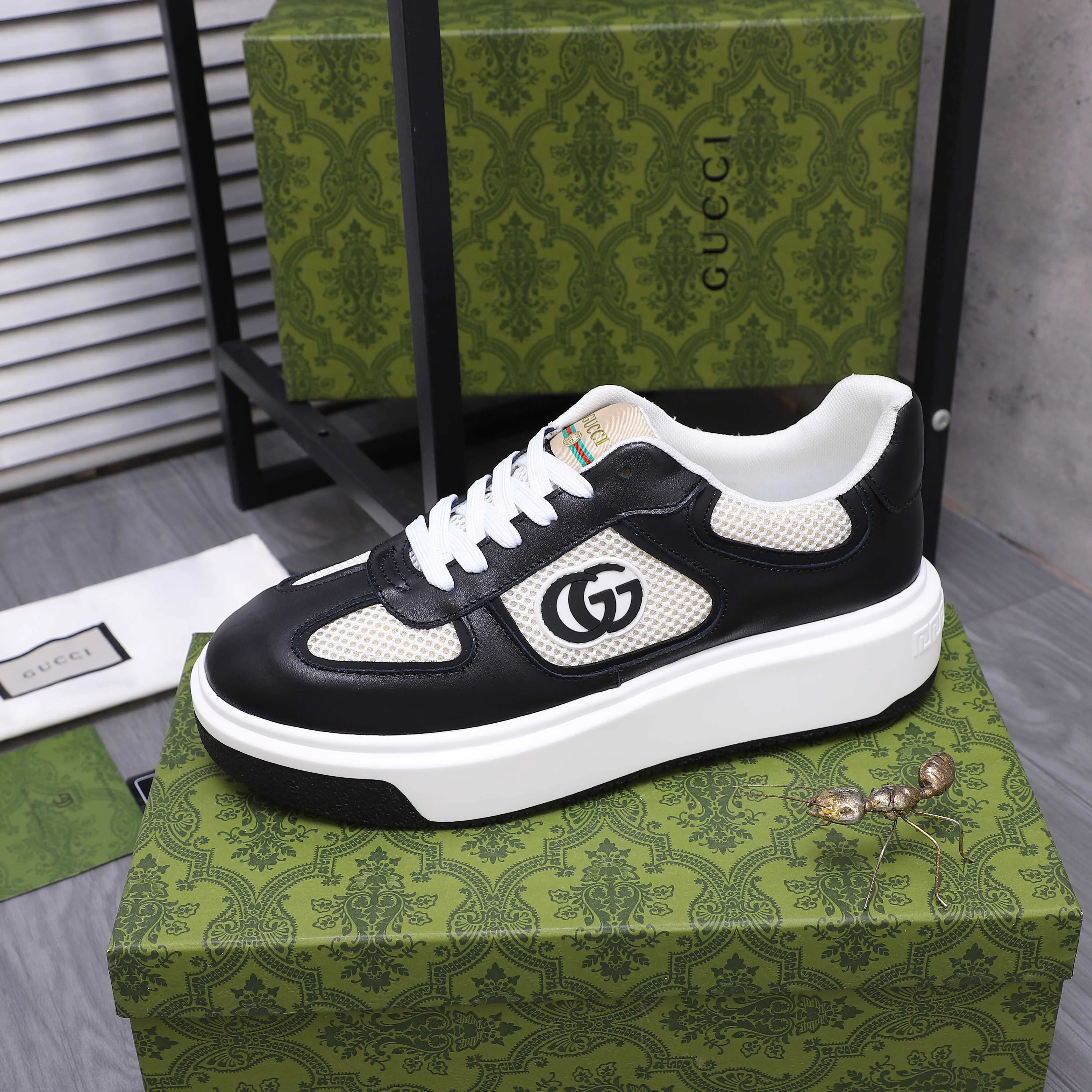 Men's shoes 💰460 Product trademark: GUCCI "Gucci" men's casual sneakers Regular size: 38-44 Product material: Selected cowhide stitching mesh mesh lining cowhide insole rubber outsole